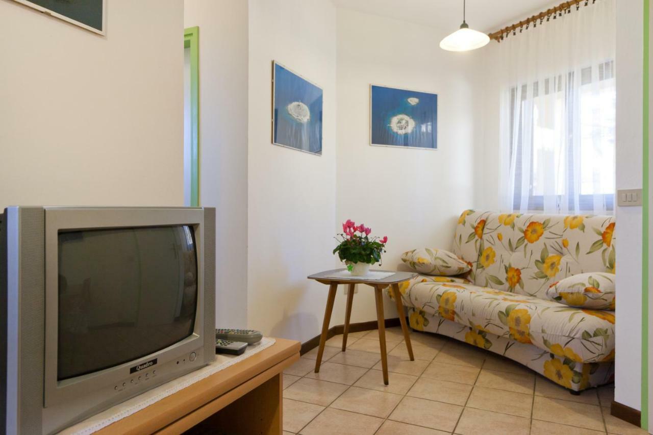 Apartments Redenta Tar-Vabriga エクステリア 写真