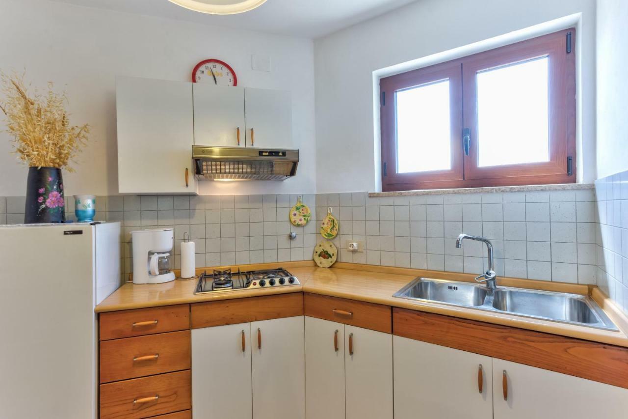 Apartments Redenta Tar-Vabriga エクステリア 写真